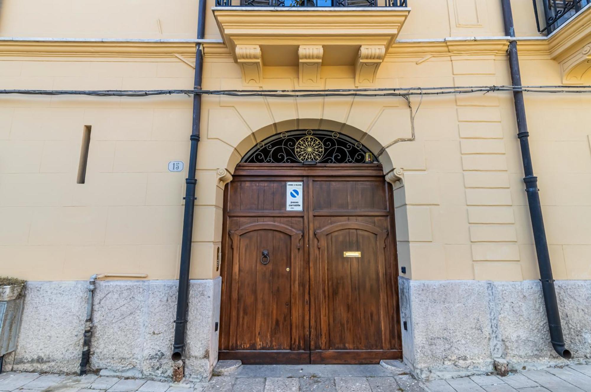 Piazza Indipendenza Loft & Rooms Палермо Екстериор снимка