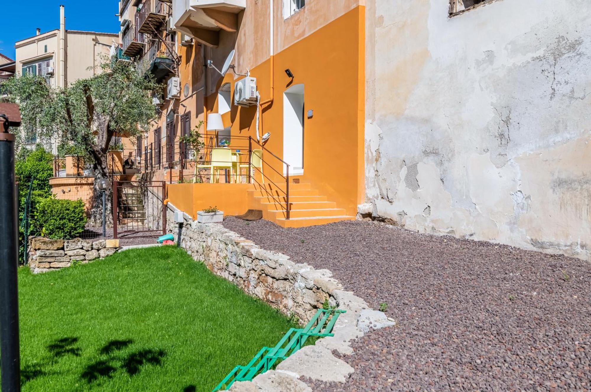 Piazza Indipendenza Loft & Rooms Палермо Екстериор снимка